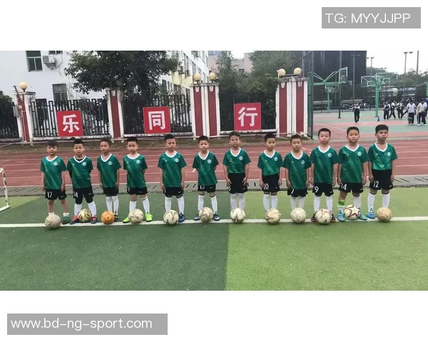 探索足球实践活动的多样性与团队合作精神的培养之路